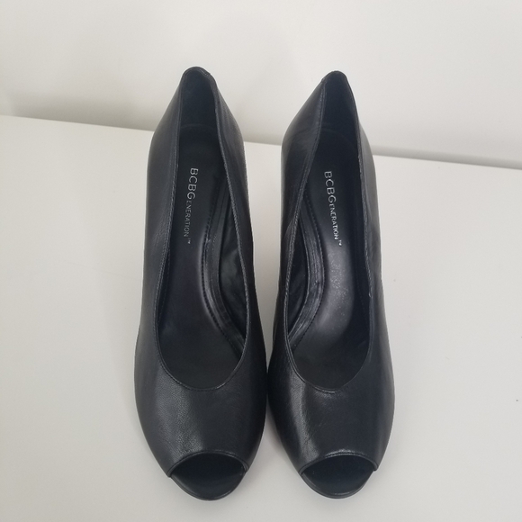 BCBGeneration Black Leather Chunky Wedge Peeptoe Sandals Size 9.5 - Picture 4 of 9